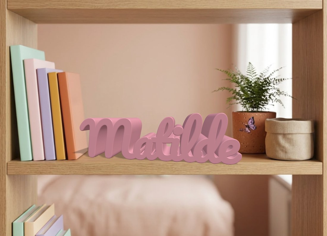 Scritta 3D 'Matilde' renderizzata sulla mensola